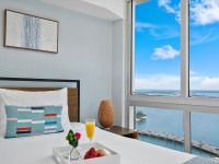 Unobstructed Bay View, Corner Apartment, Balcony, Design, FREE Wi-Fi, SPA, POOL