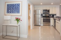 Private Apartment for 4, Balcony. Free Pool & Parking. Arya, Miami