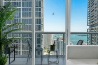 Bay and City Views From Icon Brickell Apartment, Miami. Free Wi-Fi, SPA