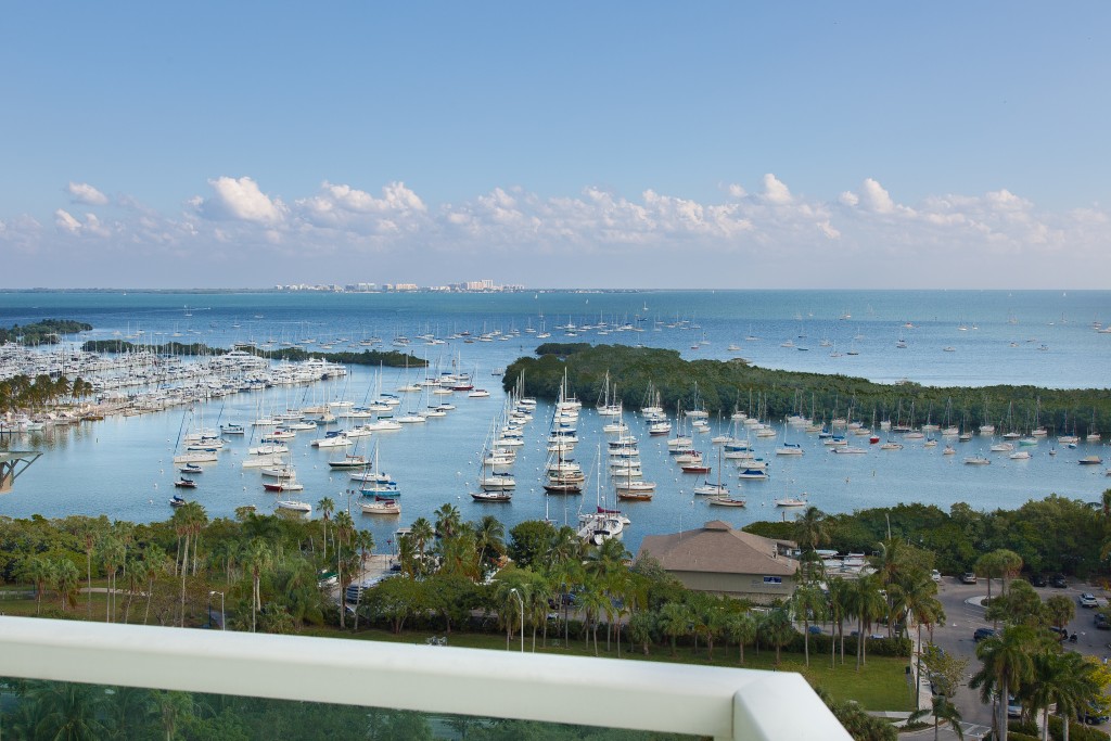 Stunning Views in Real Luxe Apartment. Free Pool, Park. Look at pictures! Hotel Arya, Miami