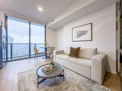 Luxe Miami Studio with Captivating Views | Downtown Oasis with Premium Amenities