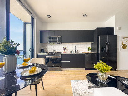 Luxe Miami Studio with Captivating Bay Views |Serenity by the Bay | Downtown Oasis with Premium Amenities