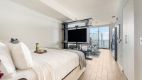 Luxe Miami Studio with Captivating Bay Views |Serenity by the Bay | Downtown Oasis with Premium Amenities