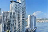 Great Apartment, Miami River and the Biscayne Bay View. Brickell, Miami