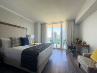 Gorgeous Two-Bed studio, Sleeps 4, Lateral Sea Views, Free Parking, Pool