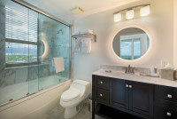 Stunning Views Corner Apartment. Free Pool, Park, Gym. Private Luxury Residence at Hotel Arya, Miami