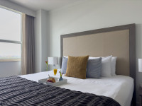 King Suite, Fridge, Microwave, POOL, FREE Parking