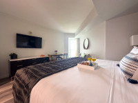 Private Room, Full Bathroom, Fridge, Microwave, POOL, FREE Parking