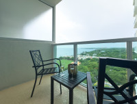 Studio with Full Kitchen. Remodeled. Lateral Sea View, Pool, Gym, Parking.