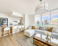Great Bay View from Corner Apartment in Arya, Miami. FREE Parking, Gym, WI-FI