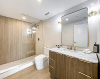 Great Bay View from Corner Apartment in Arya, Miami. FREE Parking, Gym, WI-FI