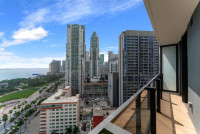 Luxe Miami Apartment, Great Views, 2 Baths, Downtown Oasis with Premium Amenities