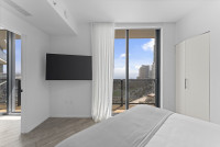 Luxe Miami Apartment, Great Views, 2 Baths, Downtown Oasis with Premium Amenities