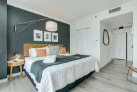 New Room, Bay Front, Free Pool, Parking