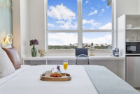 King Hotel Room, Coconut Grove, Arya, FREE Parking, Pool, Gym