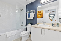 King Hotel Room, Coconut Grove, Arya, FREE Parking, Pool, Gym