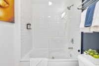 King Hotel Room, Coconut Grove, Arya, FREE Parking, Pool, Gym
