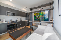 Luxe Miami Studio with Captivating Bay Views |Serenity by the Bay | Downtown Oasis with Premium Amenities