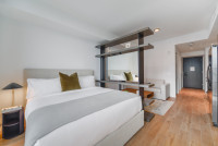 Luxe Miami Studio with Captivating Views | Downtown Oasis with Premium Amenities