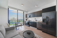 Luxe Miami Studio with Captivating Bay Views |Serenity by the Bay | Downtown Oasis with Premium Amenities