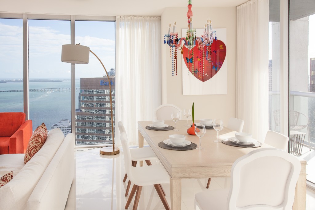 Million Dollar Views of the Bay from Corner Apartment. Icon Residences, Brickell, Miami