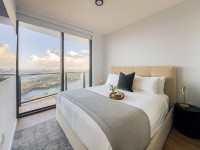 Luxe Miami Apartment, Great Bay  Views, 2 Baths, Downtown Oasis with Premium Amenities