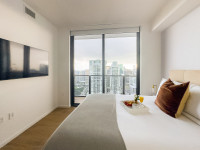 Luxe Miami Apartment, Great Bay  Views, 2 Baths, Downtown Oasis with Premium Amenities
