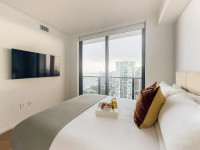 Luxe Miami Apartment, Great Bay  Views, 2 Baths, Downtown Oasis with Premium Amenities