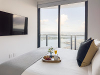Luxe Miami Apartment, Great Bay  Views, 2 Baths, Downtown Oasis with Premium Amenities