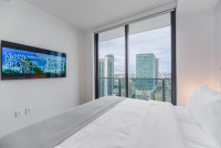 Luxe Miami Apartment, Great Views, Downtown Oasis with Premium Amenities