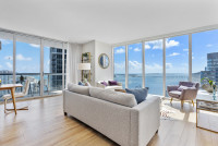 Overlooking the Ocean, 2/2 Property, Free Wi-Fi, SPA. Brickell, Miami