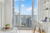 Overlooking the Ocean, 2/2 Property, Free Wi-Fi, SPA. Brickell, Miami
