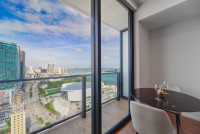 Luxe Miami Studio with Captivating Bay Views |Serenity by the Bay | Downtown Oasis with Premium Amenities