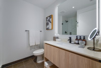 Luxe Miami Studio with Captivating Bay Views |Serenity by the Bay | Downtown Oasis with Premium Amenities