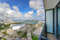 Luxe Miami Studio with Captivating Bay Views |Serenity by the Bay | Downtown Oasis with Premium Amenities