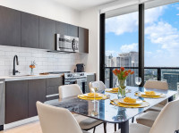 Luxe Miami Apartment, Great Views, Downtown Oasis with Premium Amenities