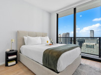 Luxe Miami Apartment, Great Views, Downtown Oasis with Premium Amenities