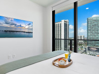 Luxe Miami Apartment, Great Views, Downtown Oasis with Premium Amenities