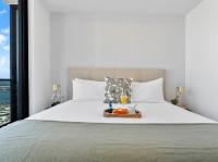 Luxe Miami Apartment, Great Views, Downtown Oasis with Premium Amenities