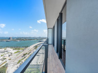 Luxe Miami Apartment, Great Views, Downtown Oasis with Premium Amenities