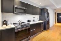 Luxe Miami Apartment, Great Views, 2 Baths, Downtown Oasis with Premium Amenities