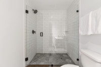 Luxe Miami Apartment, Great Views, 2 Baths, Downtown Oasis with Premium Amenities