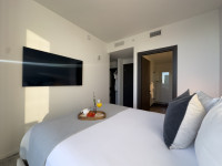 Luxe Miami Apartment, Great Views, Downtown Oasis with Premium Amenities