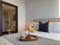 Luxe Miami Apartment, Great Views, Downtown Oasis with Premium Amenities