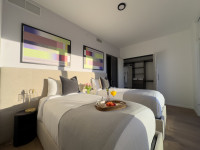 Luxe Miami Apartment, Great Views, Downtown Oasis with Premium Amenities