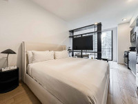 Luxe Miami Studio with Captivating Bay Views |Serenity by the Bay | Downtown Oasis with Premium Amenities