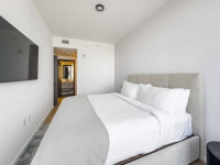 Luxe Miami Apartment, Great Views, 2 Baths, Downtown Oasis with Premium Amenities