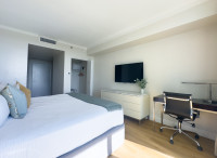 New Room, Bay Front, Free Pool, Parking