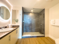 New Room, Bay Front, Free Pool, Parking