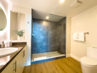 New Room, Bay Front, Free Pool, Parking